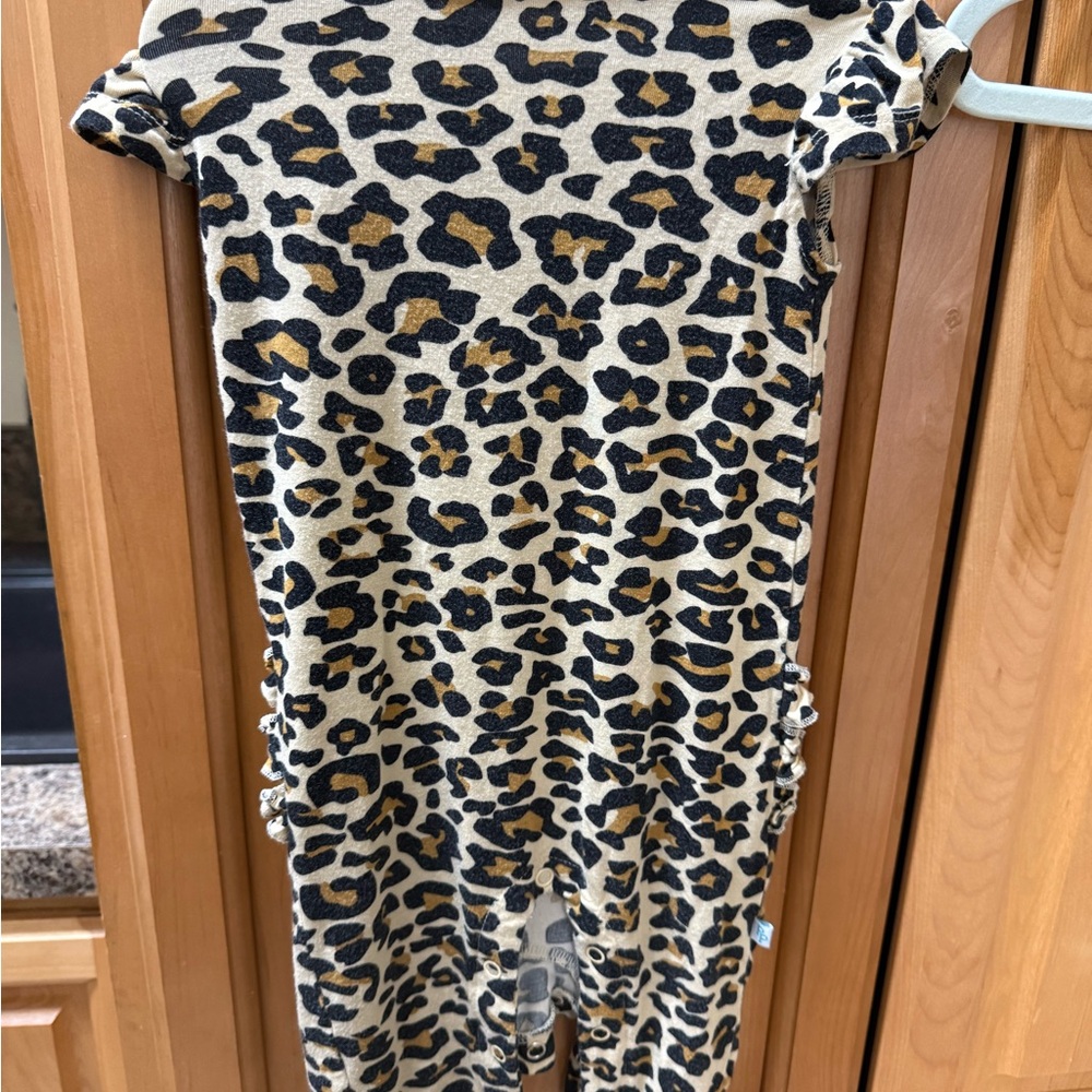 Posh Peanut Blue Leopard Baby Outfit
